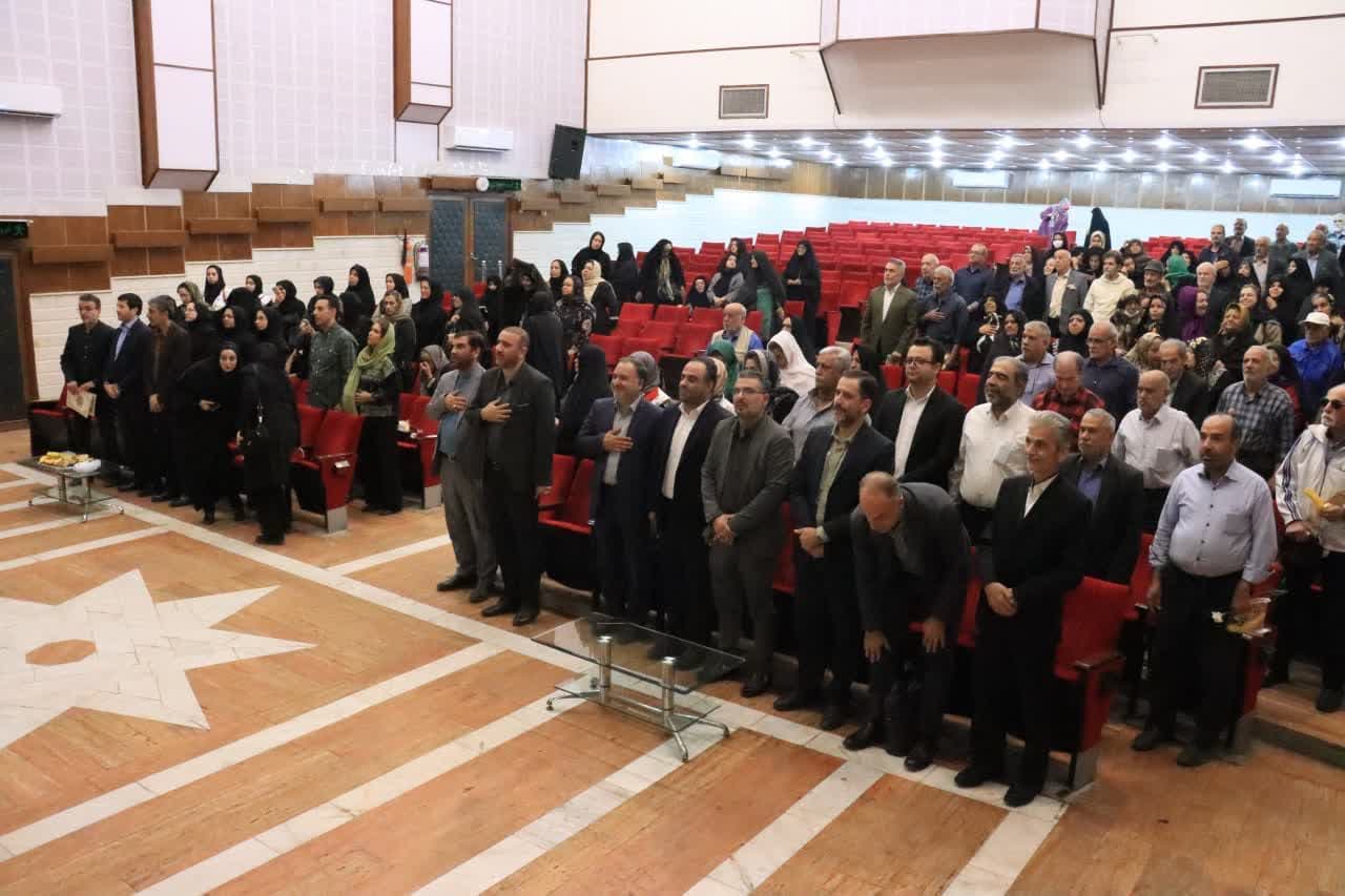 مراسم بزرگداشت روز سالمند با مشارکت شهرداری و شورای اسلامی شهر رامسر برگزارشد.